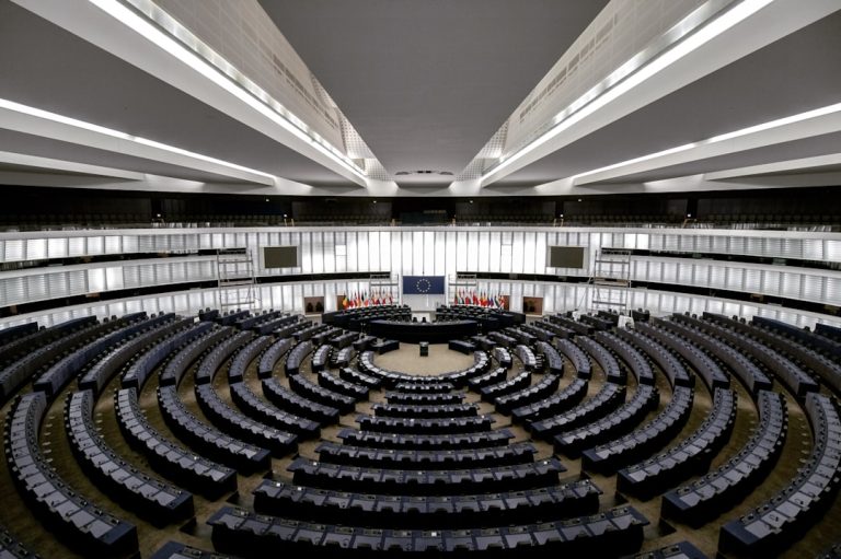 Parliamentary chamber representing democratic institutions